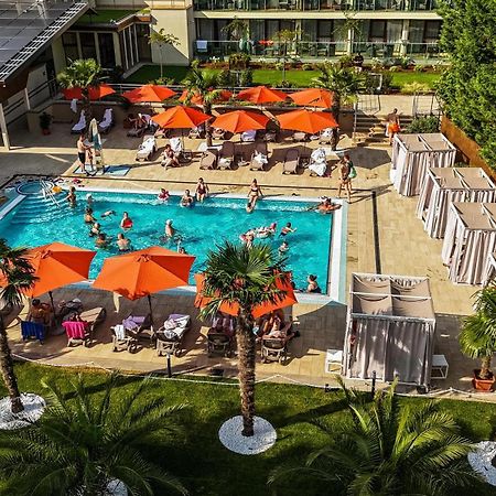 Wellness Hotel Gyula Εξωτερικό φωτογραφία
