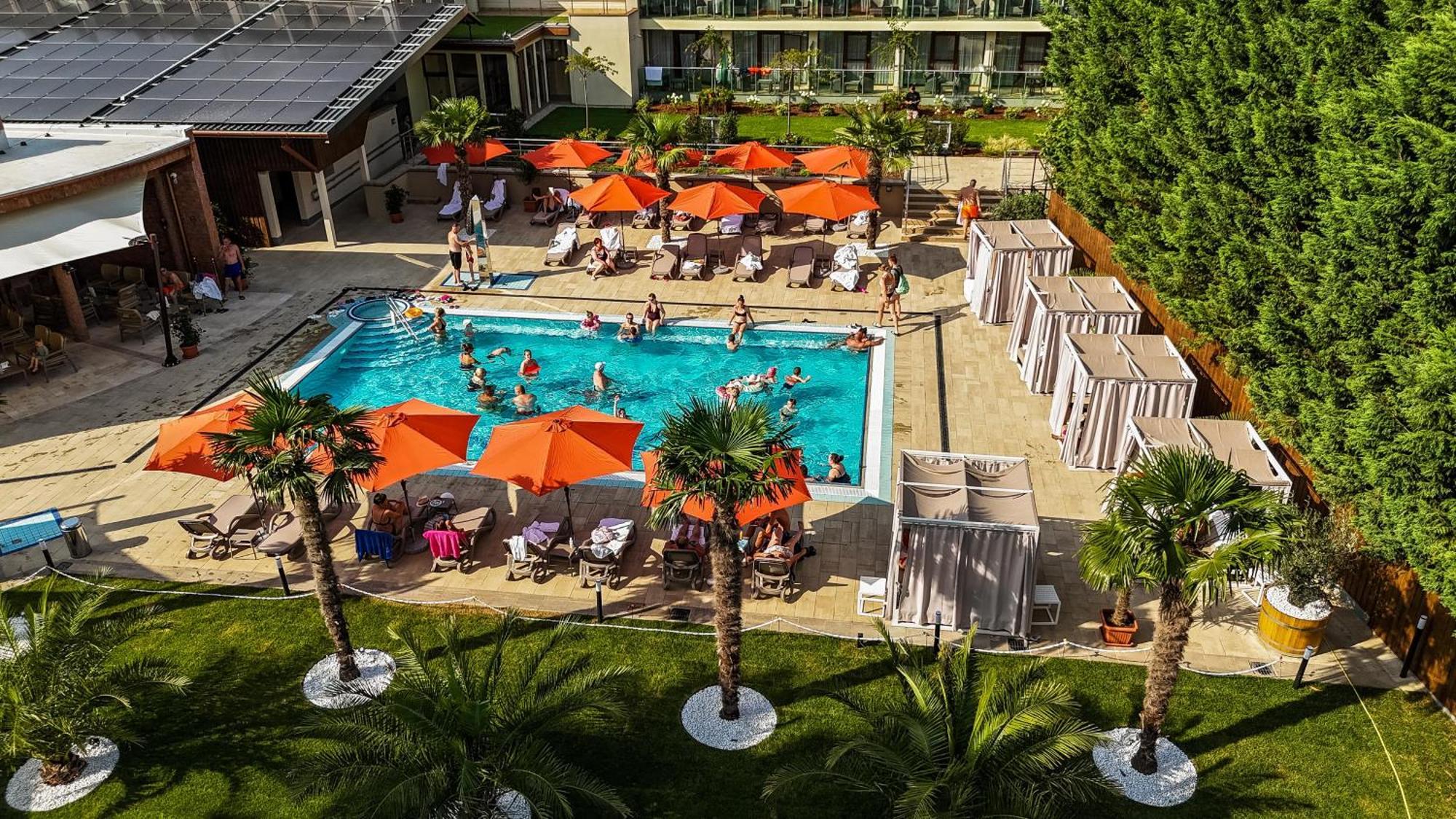 Wellness Hotel Gyula Εξωτερικό φωτογραφία