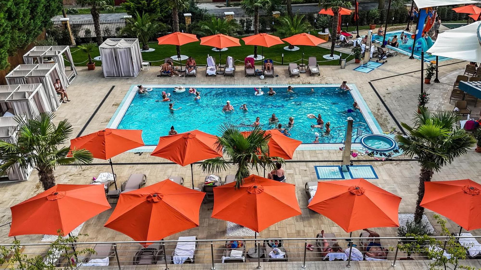 Wellness Hotel Gyula Εξωτερικό φωτογραφία