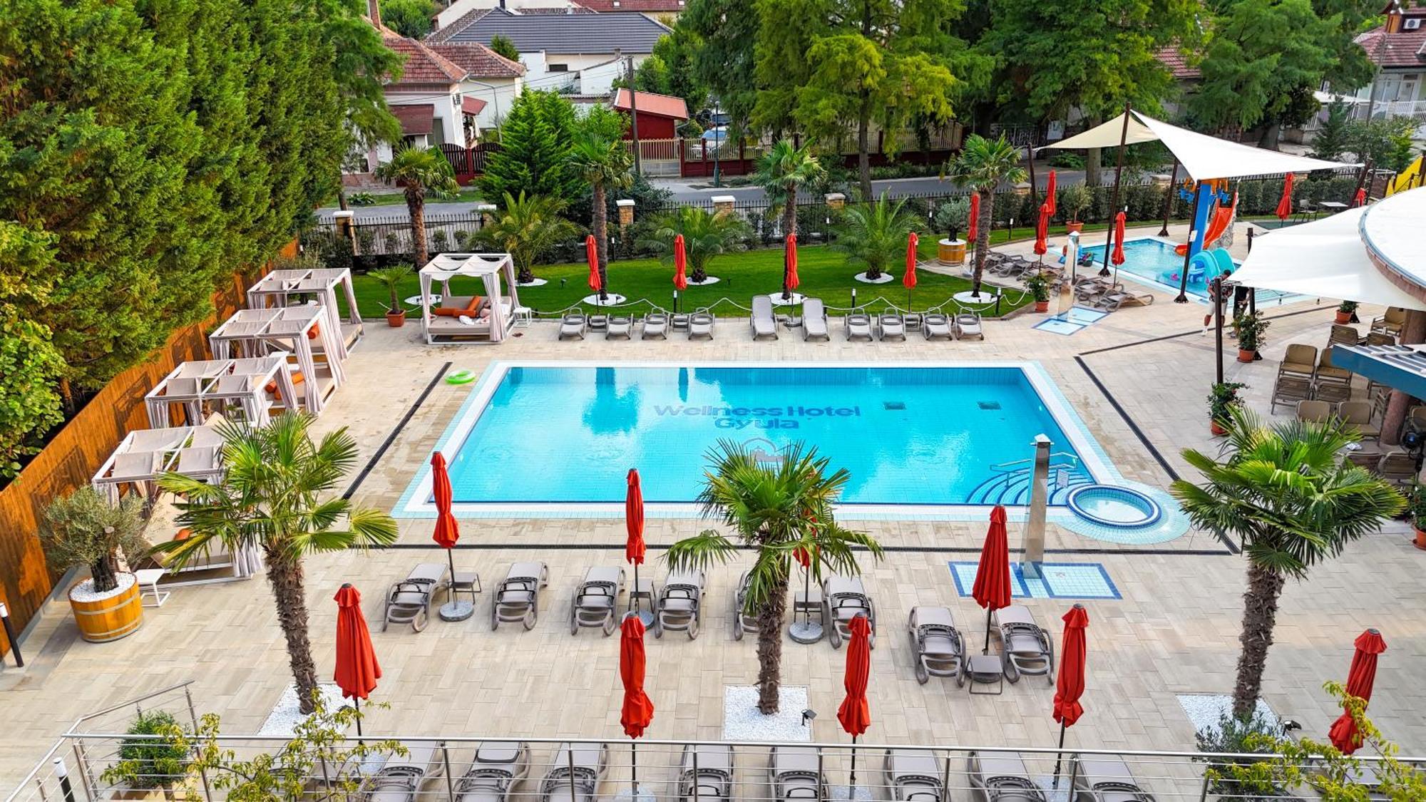 Wellness Hotel Gyula Εξωτερικό φωτογραφία