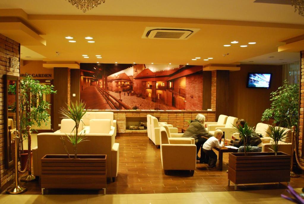 Wellness Hotel Gyula Εξωτερικό φωτογραφία