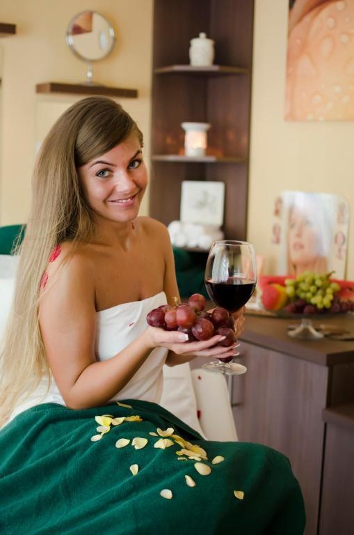 Wellness Hotel Gyula Εξωτερικό φωτογραφία