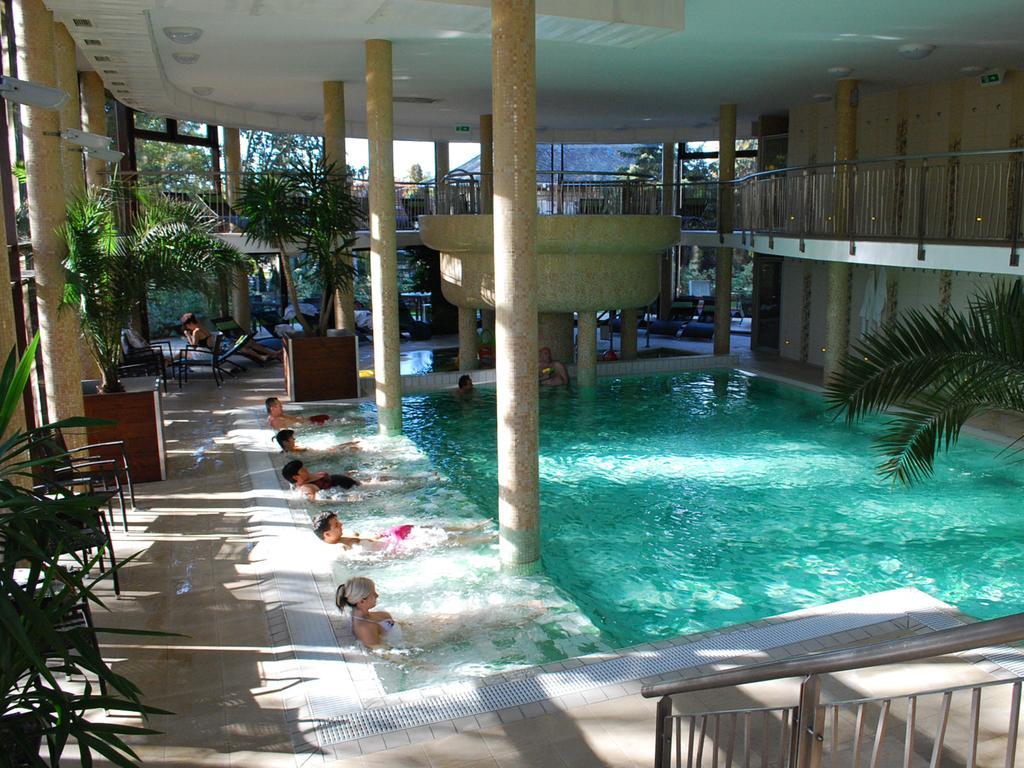 Wellness Hotel Gyula Εξωτερικό φωτογραφία