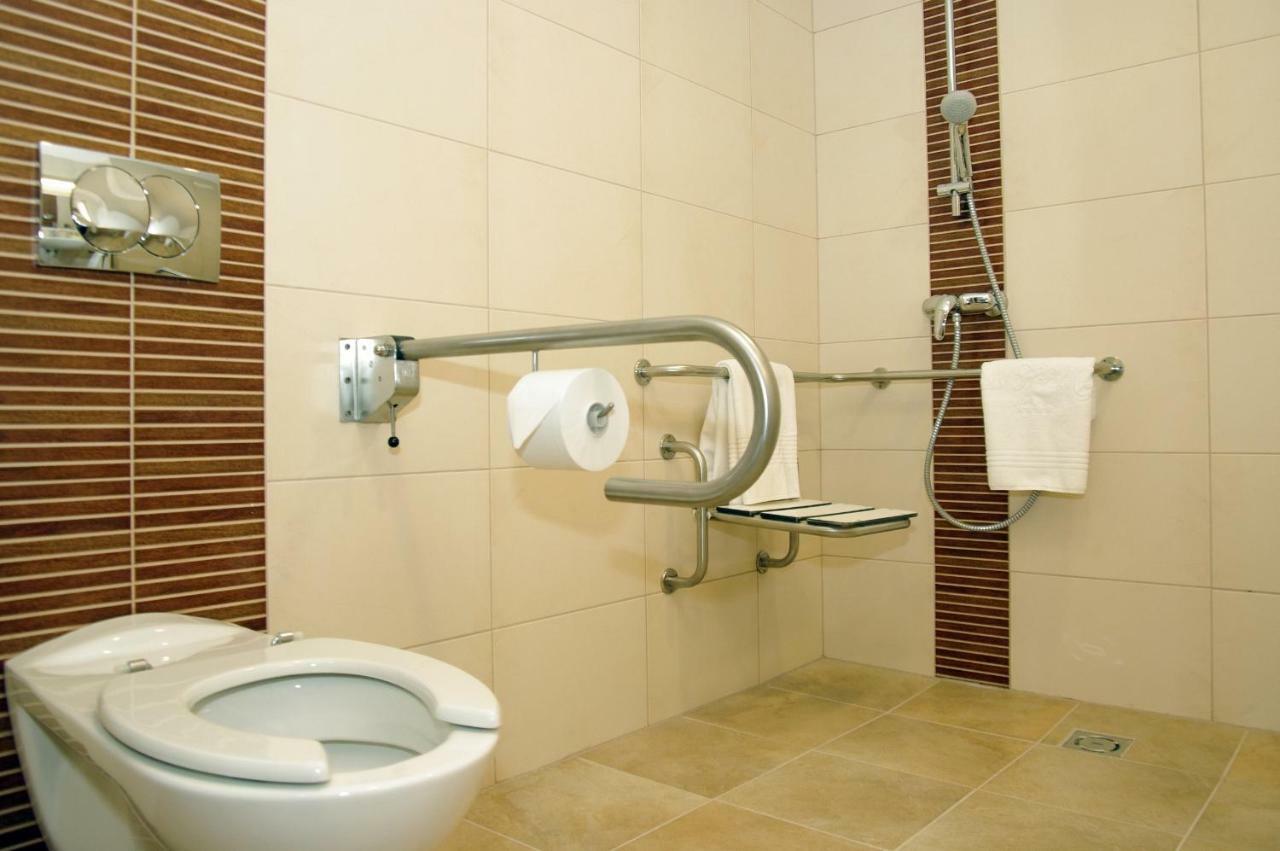 Wellness Hotel Gyula Εξωτερικό φωτογραφία